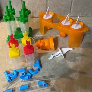 Lot of 3 Popsicle Molds & Straw
for Kids, dinosaur, rocket, flame, Tovolo
